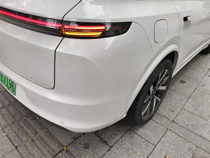 Фото 8 - LiXiang L7