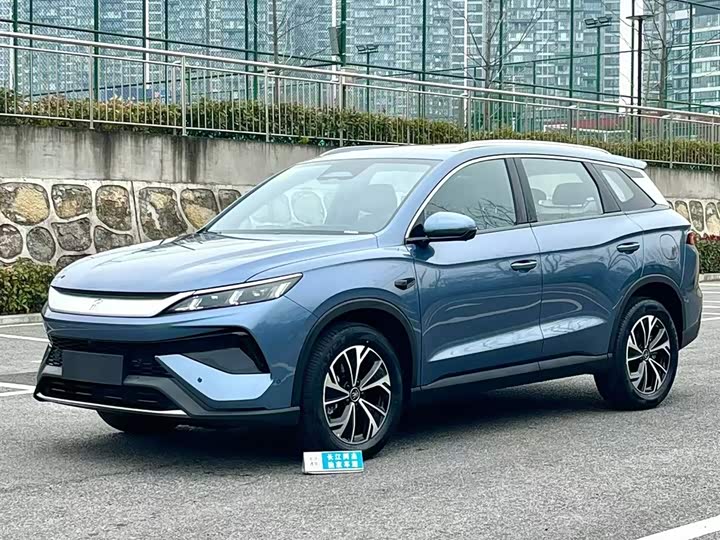 Фото 1 - BYD Song Pro Hybrid