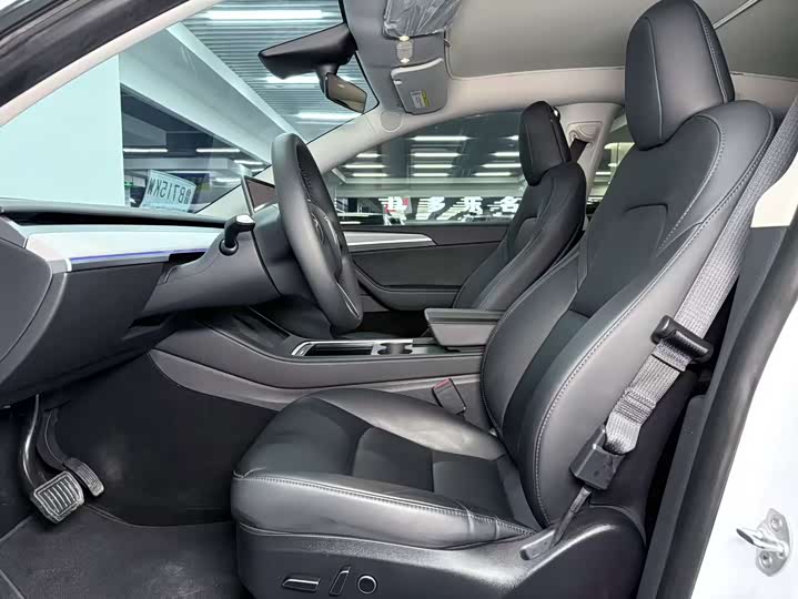 Фото 8 - Tesla Model Y