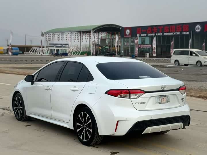 Фото 4 - Toyota Levin