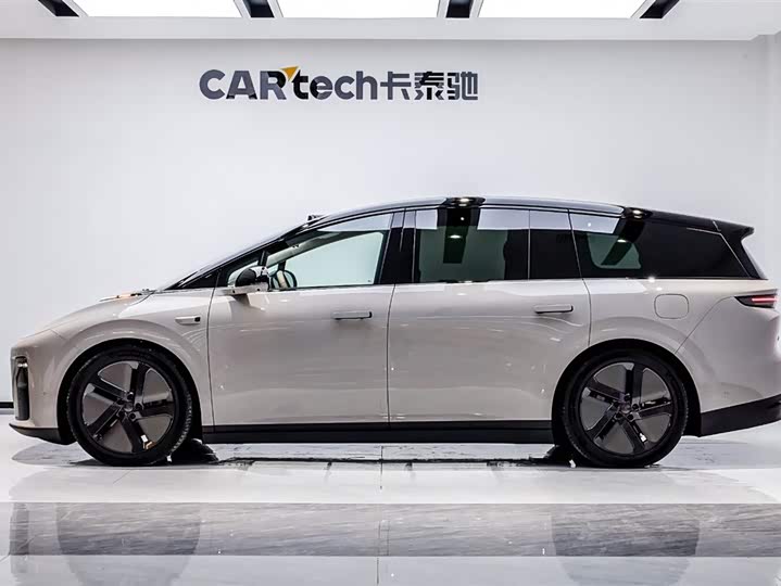 Фото 7 - LiXiang i8