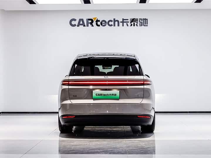 Фото 9 - LiXiang i8