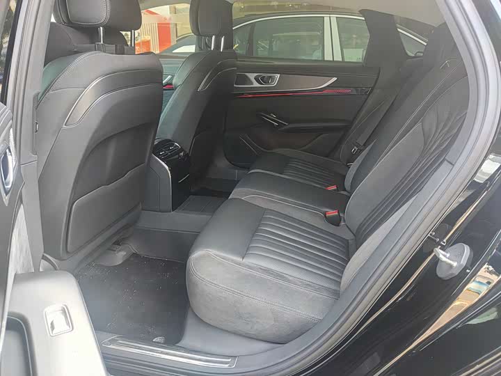 Фото 9 - Hongqi H9