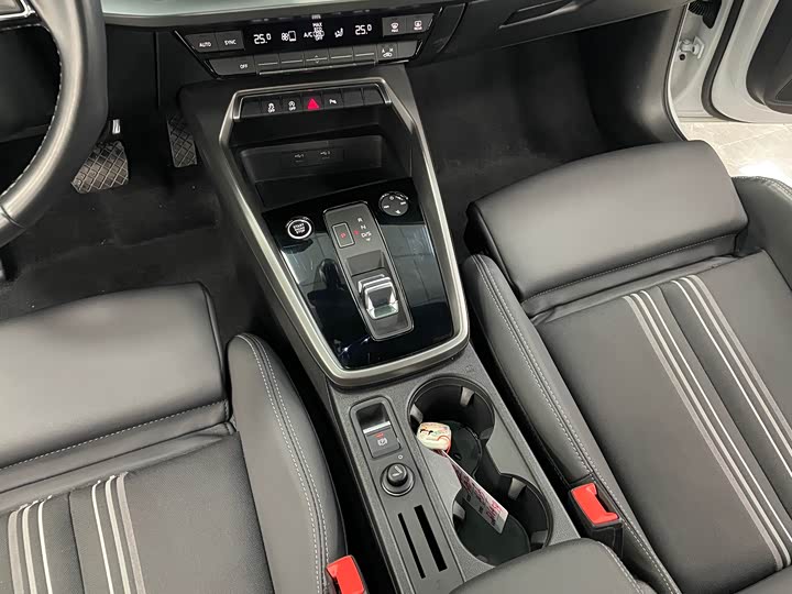 Фото 9 - Audi A3