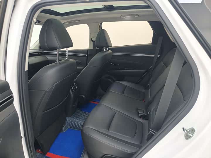 Фото 7 - Hyundai Tucson L