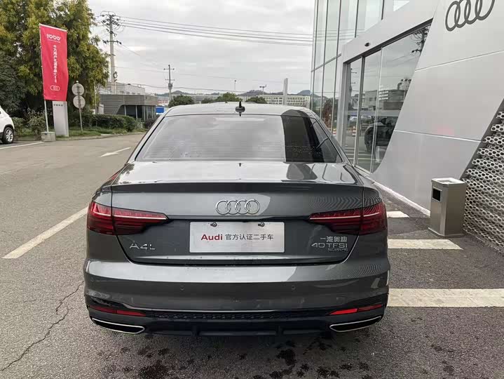 Фото 3 - Audi A4L