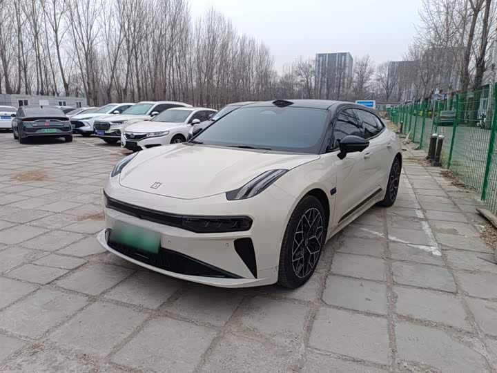 Фото 2 - Zeekr 001