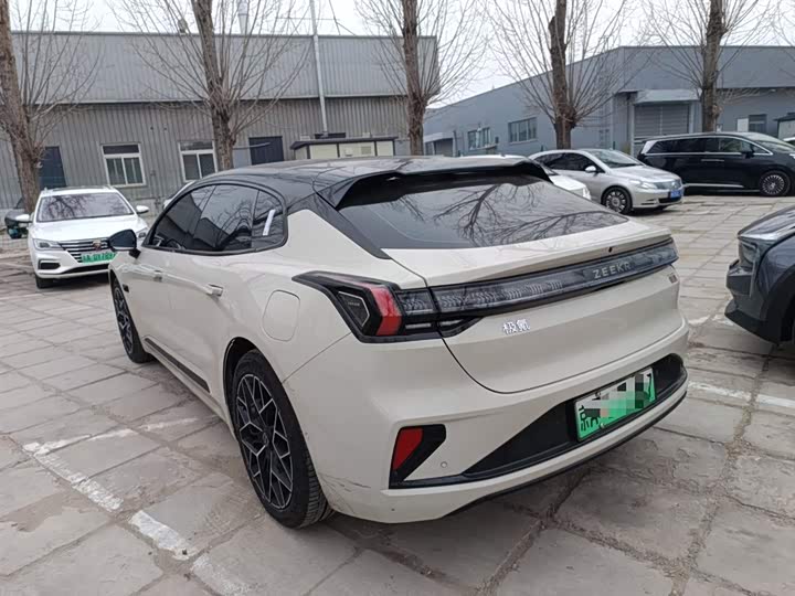 Фото 5 - Zeekr 001