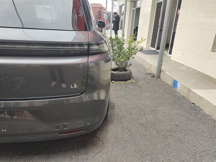 Фото 8 - LiXiang L8