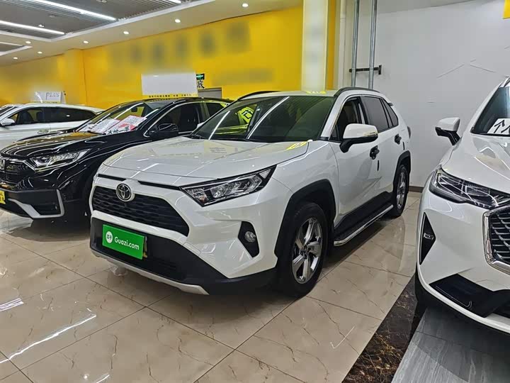 Фото 1 - Toyota RAV4