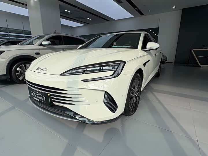 Фото 1 - BYD Seal 07 DM-i Hybrid