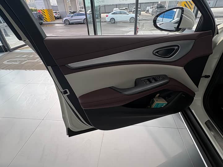 Фото 5 - BYD Seal 07 DM-i Hybrid