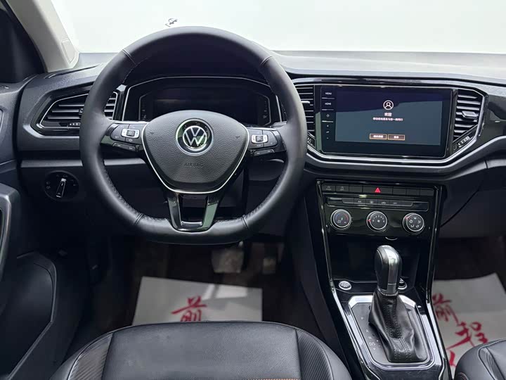 Фото 5 - Volkswagen T-Roc