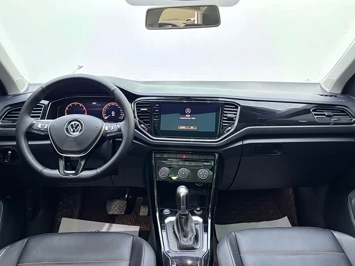 Фото 6 - Volkswagen T-Roc