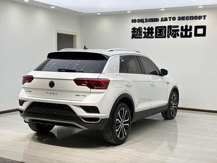 Фото 9 - Volkswagen T-Roc