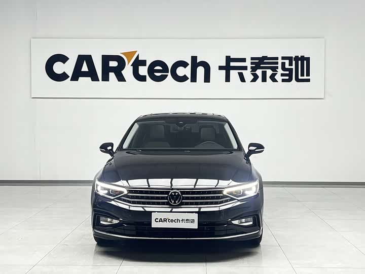 Фото 2 - Volkswagen Magotan