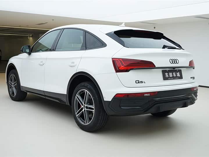 Фото 5 - Audi Q5L Sportback