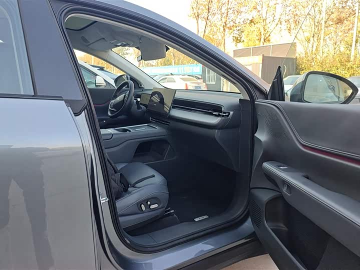 Фото 8 - XPeng G6