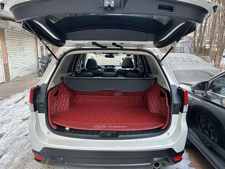 Фото 8 - Subaru Forester