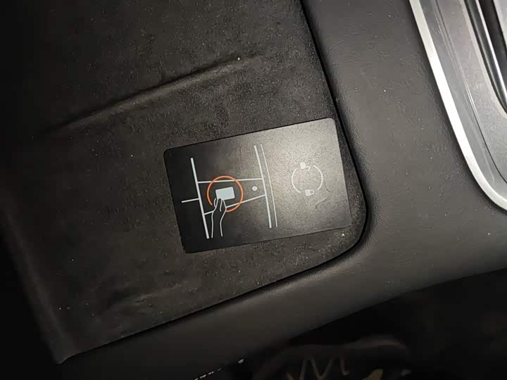 Фото 9 - Tesla Model Y