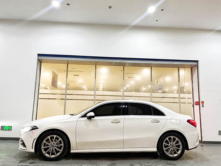 Фото 2 - Mercedes-Benz A-Class