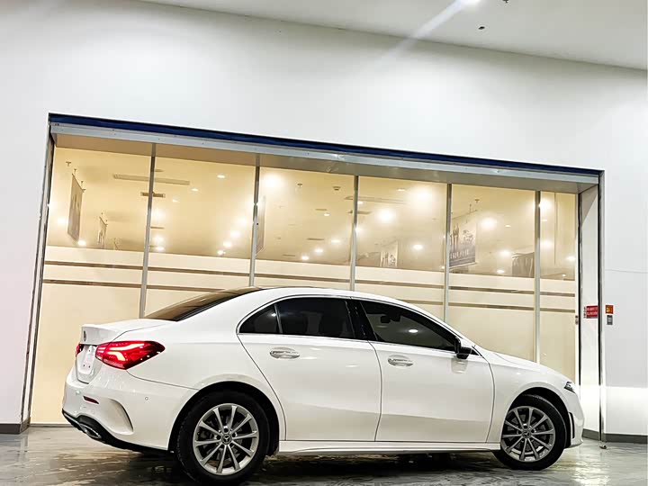 Фото 3 - Mercedes-Benz A-Class