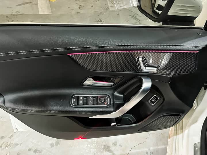 Фото 8 - Mercedes-Benz A-Class