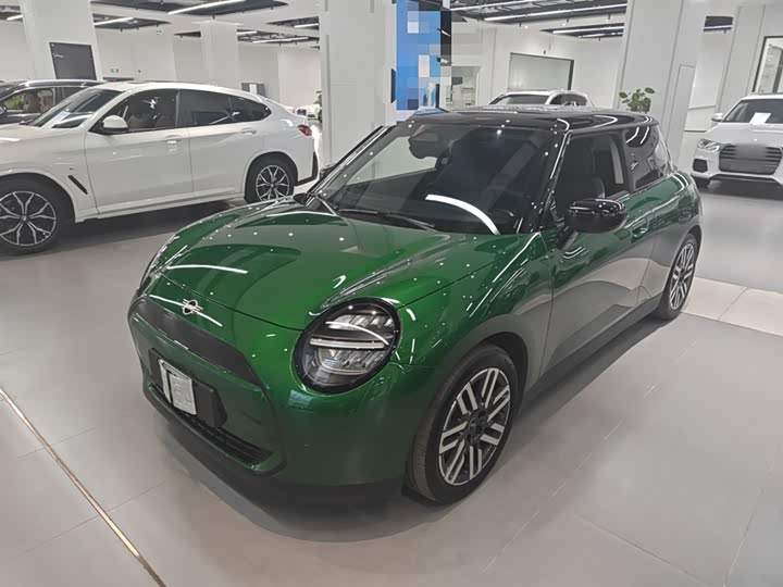 Фото 1 - Mini Cooper