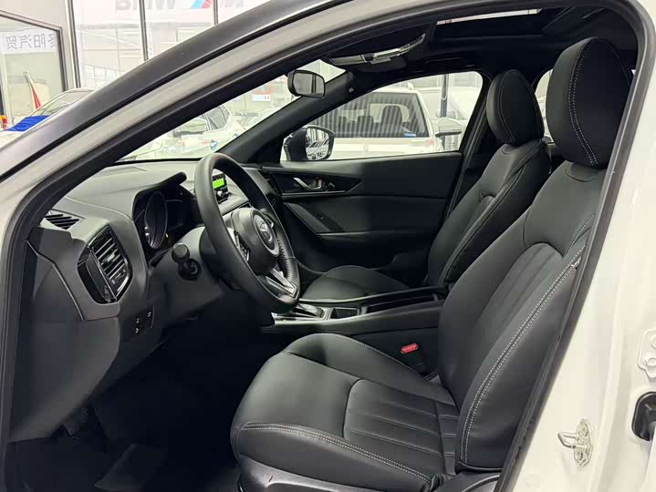 Фото 8 - Mazda CX-4