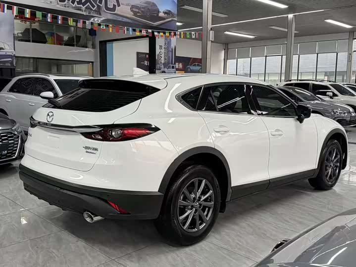 Фото 9 - Mazda CX-4