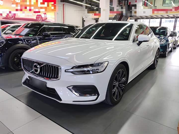 Фото 1 - Volvo S60