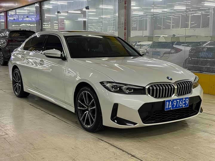 Фото 3 - BMW 3 Series