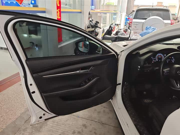 Фото 7 - Mazda 3 (Axela)