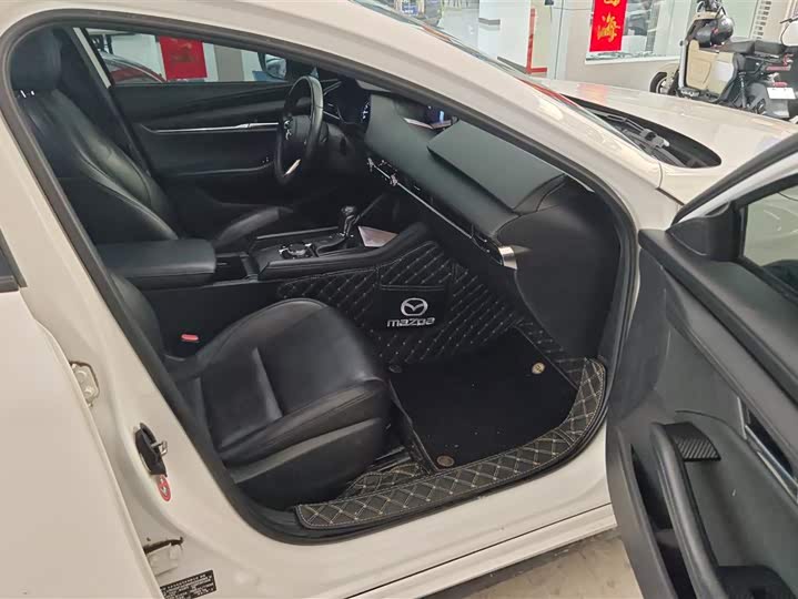 Фото 8 - Mazda 3 (Axela)