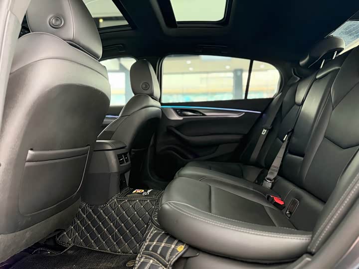 Фото 6 - Cadillac CT5