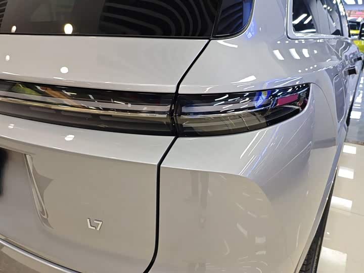 Фото 8 - LiXiang L7