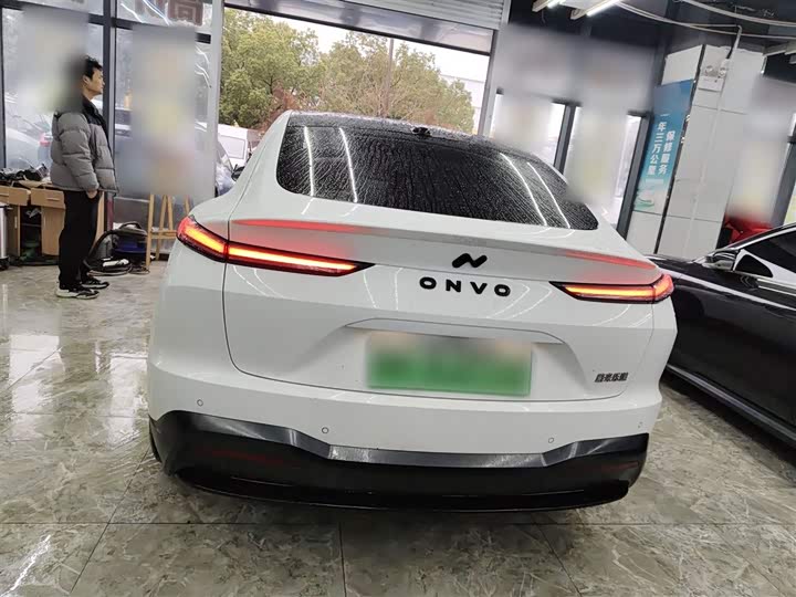 Фото 6 - Nio Onvo L60