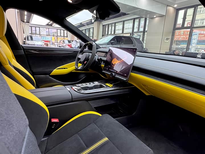 Фото 7 - Xiaomi SU7 Ultra