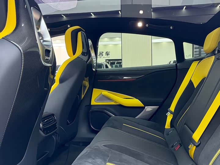 Фото 9 - Xiaomi SU7 Ultra