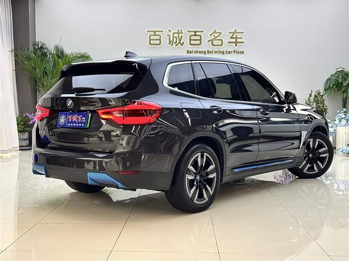 Фото 5 - BMW iX3