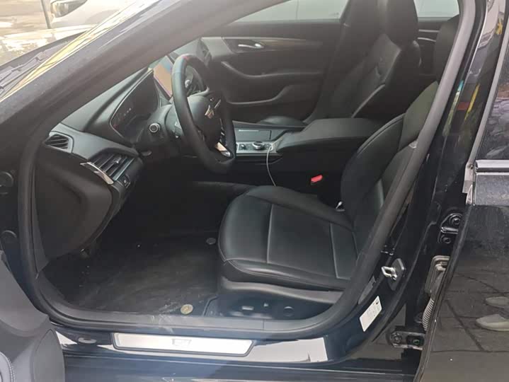 Фото 9 - Cadillac CT5