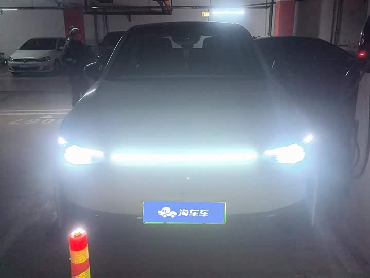 Фото 2 - Leapmotor C10