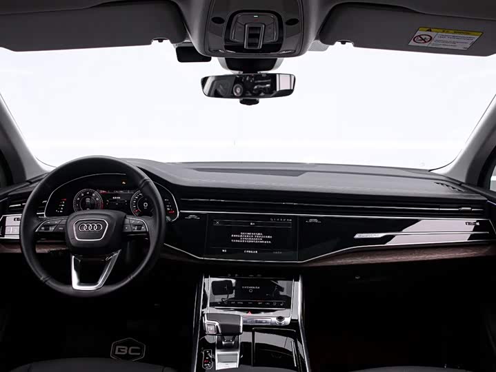 Фото 5 - Audi Q7