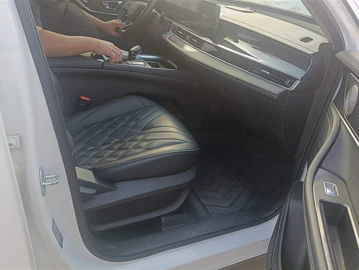 Фото 8 - Chery Tiggo 7 Plus