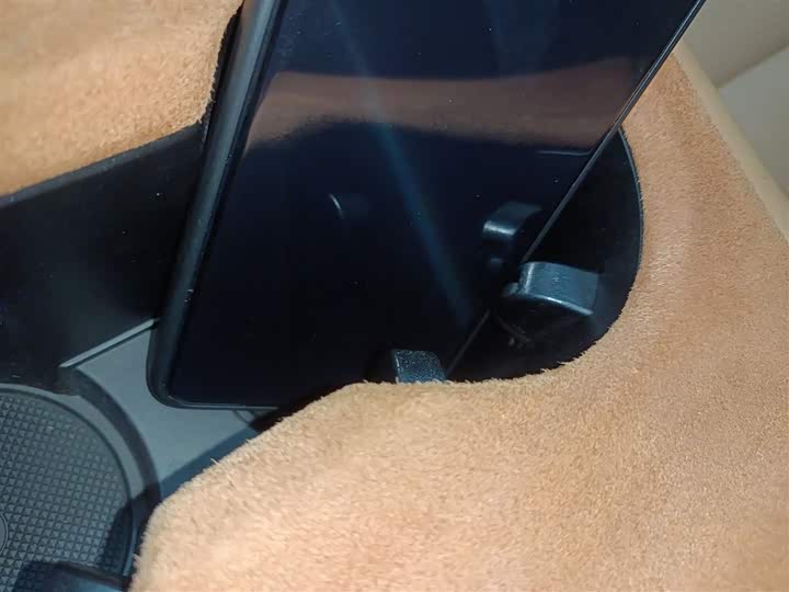 Фото 9 - LiXiang One