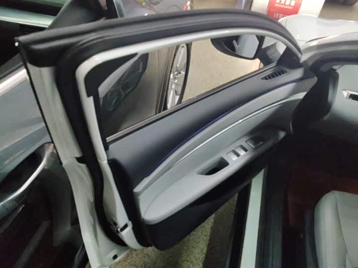 Фото 7 - XPeng Mona M03