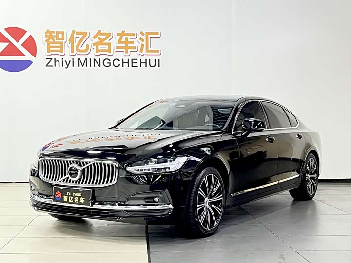 Фото 1 - Volvo S90