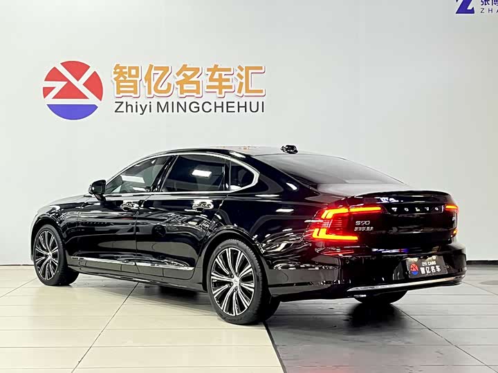 Фото 5 - Volvo S90