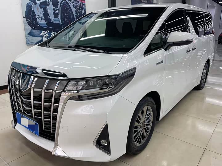 Фото 1 - Toyota Alphard