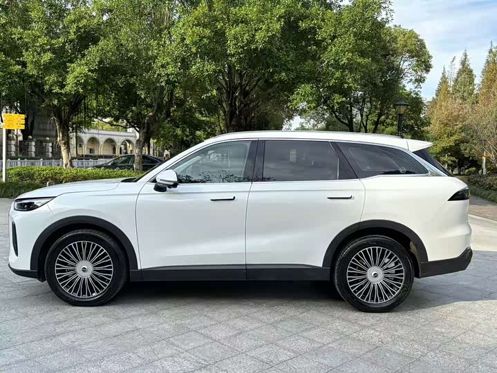 Фото 4 - Chery Tiggo 8L